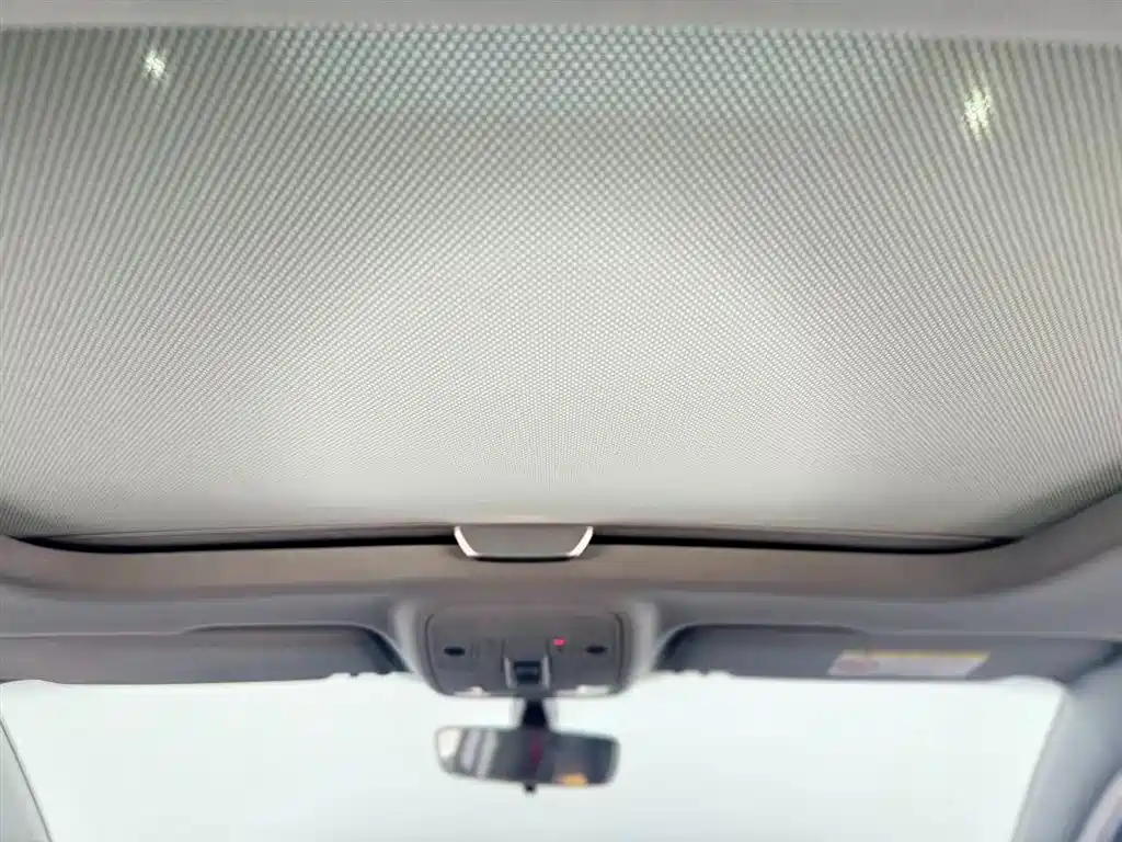 Audi Q2L 2021 — фото 18