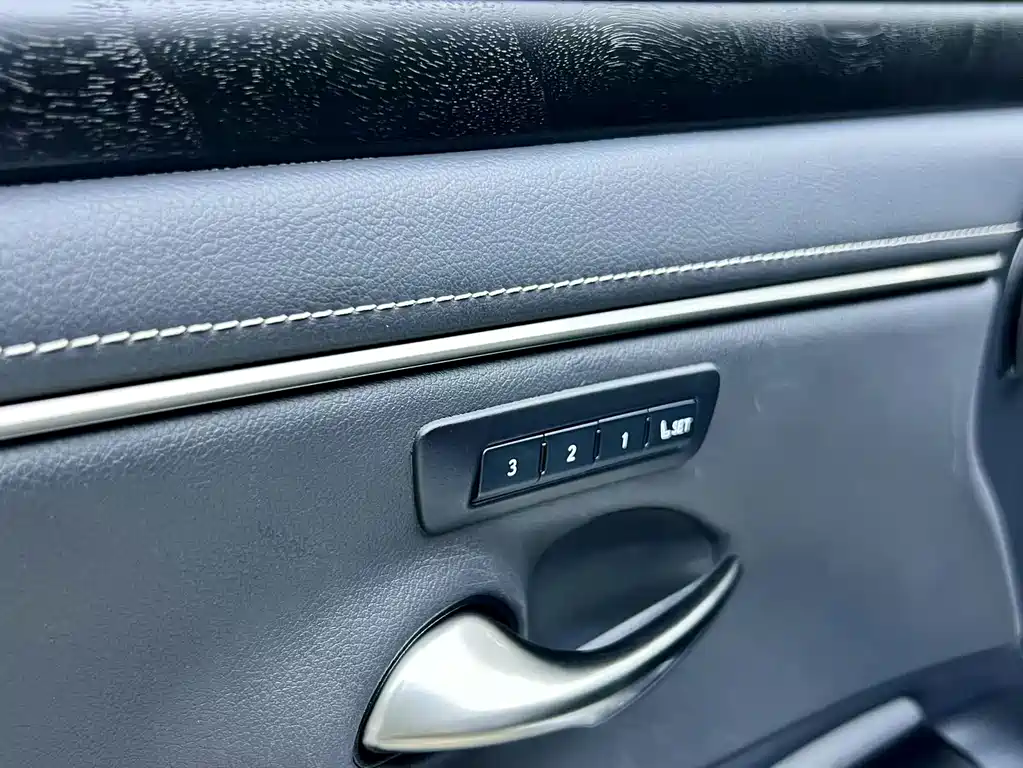 Lexus ES 2023 — фото 9