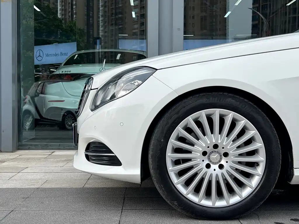 Mercedes-Benz E-Class 2015