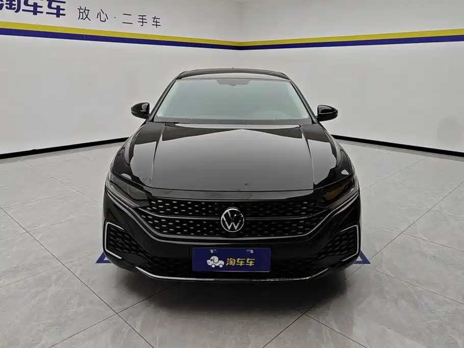 Volkswagen Passat 2023