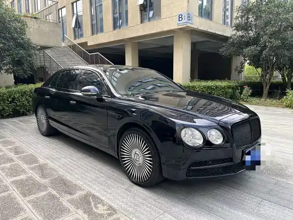 Bentley Flying Spur 2015
