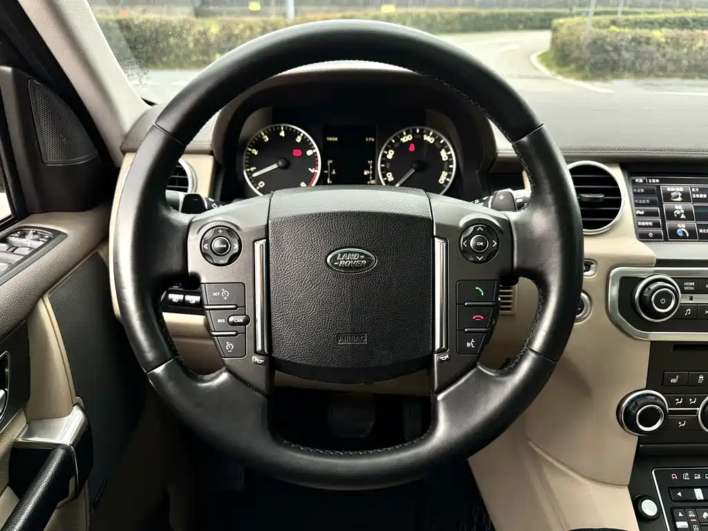 Land Rover Discovery 2019 — фото 17