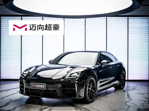 Porsche Panamera 2025