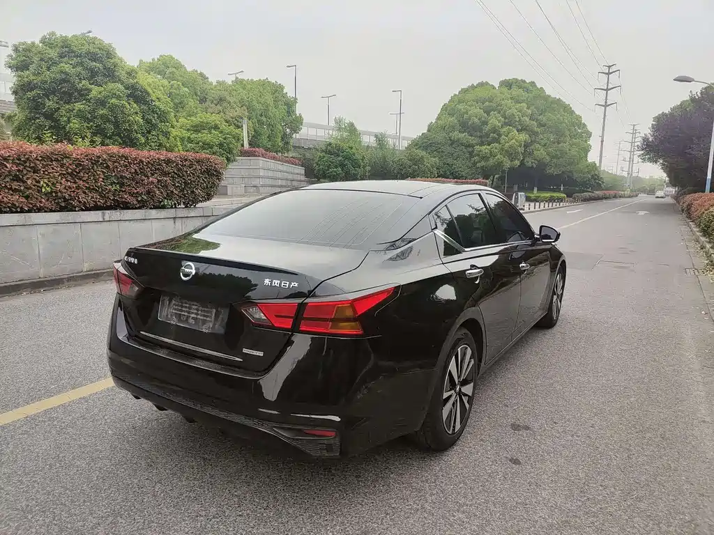 Nissan Teana 2021