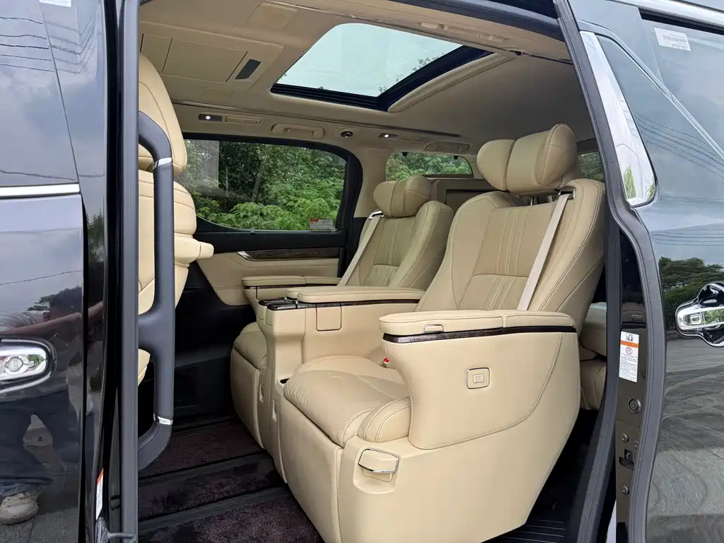 Toyota Alphard 2019 — фото 10