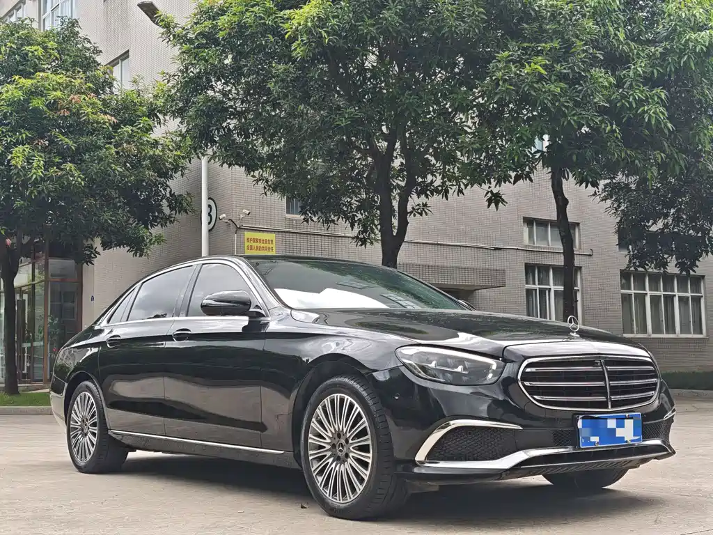 Mercedes-Benz E-Class 2023 — фото 3