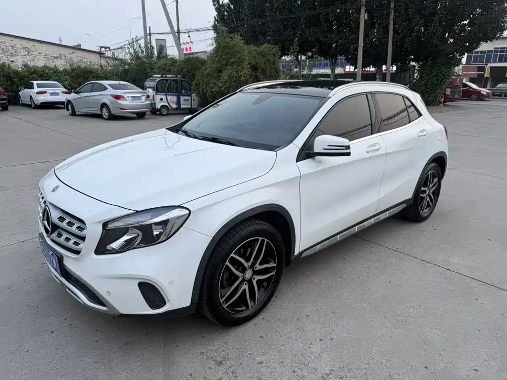 Mercedes-Benz GLA 2017 — фото 1