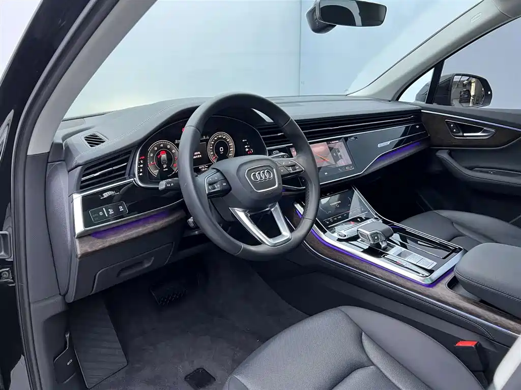 Audi Q7 2023 — фото 32