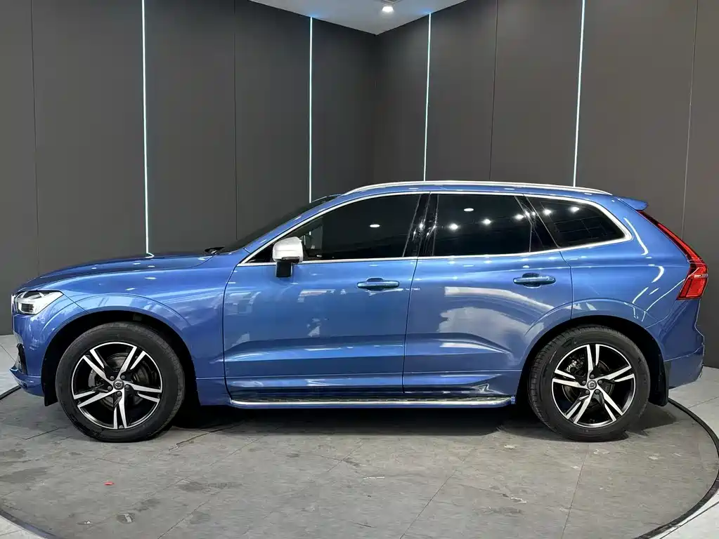 Volvo XC60 2019 — фото 4