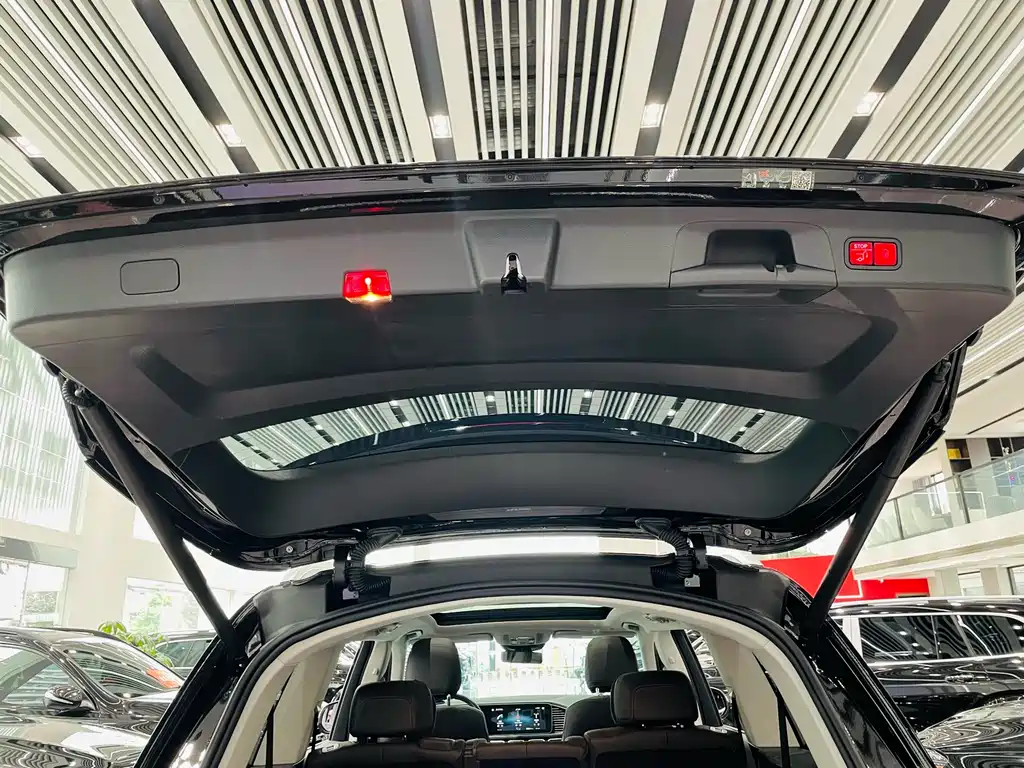 Mercedes-Benz GLS 2023 — фото 25