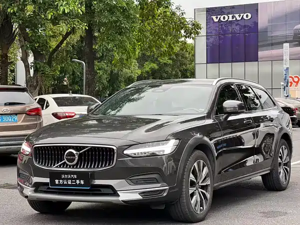 Volvo V90 2022