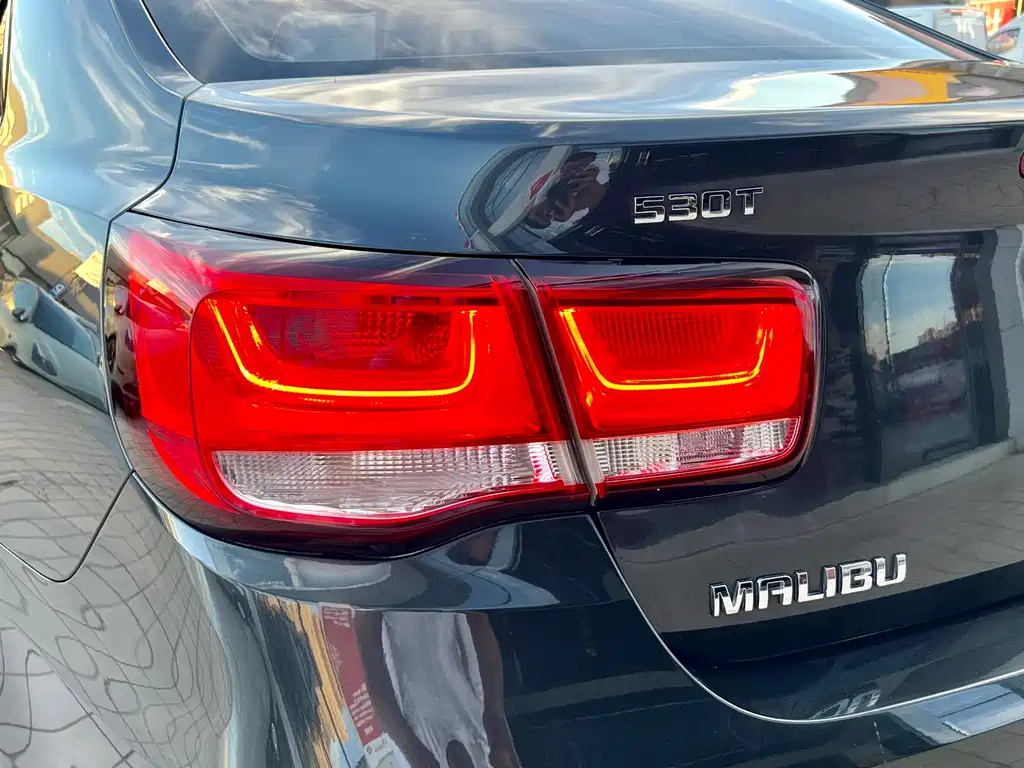 Chevrolet Malibu 2018 — фото 20