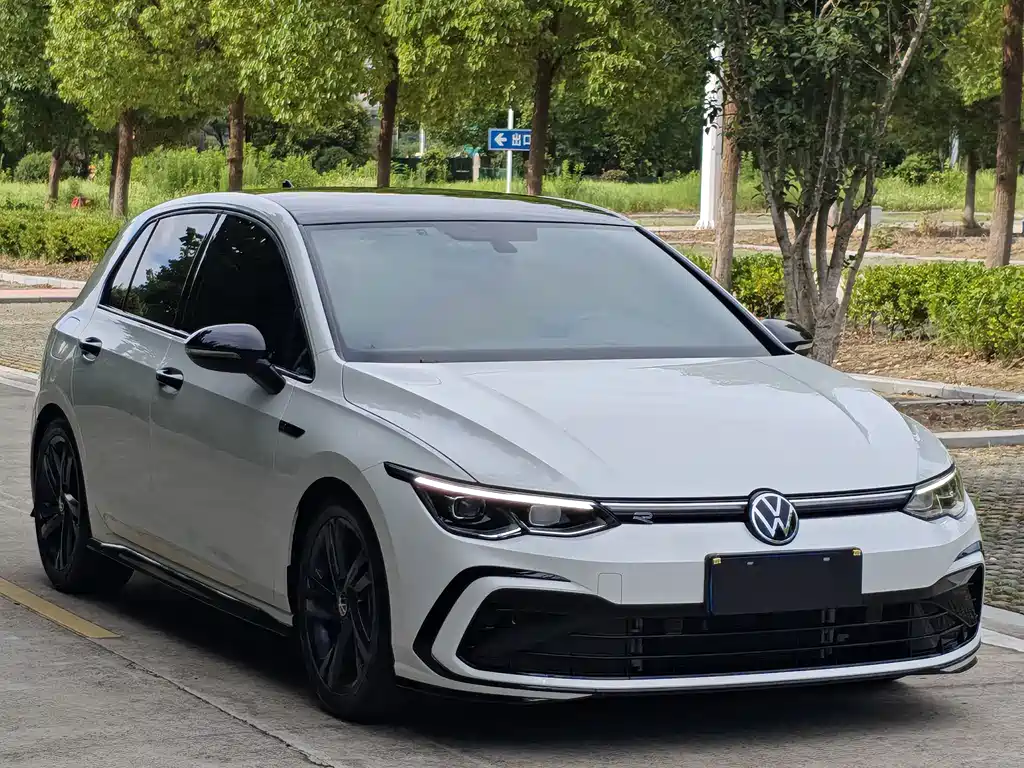 Volkswagen Golf 2023