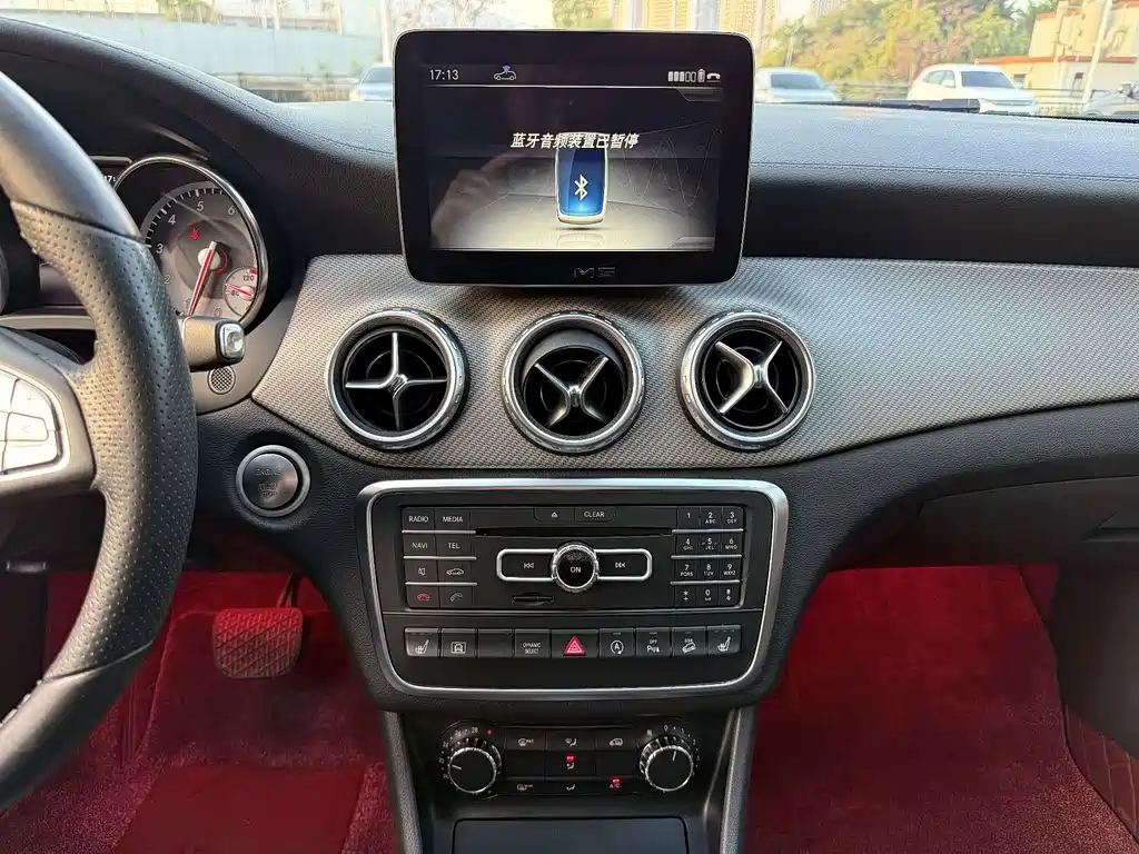 Mercedes-Benz GLA 2017 — фото 17