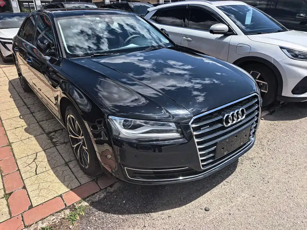 Audi A8 2015 — фото 2