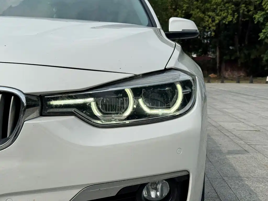 BMW 3 Series 2019 — фото 4