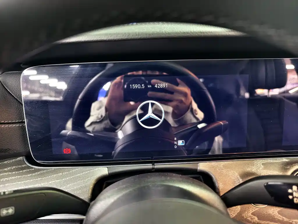 Mercedes-Benz E-Class 2022 — фото 7