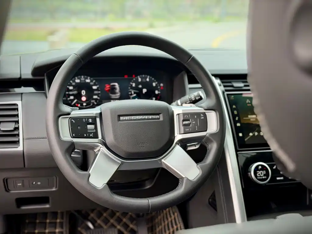 Land Rover Discovery 2024 — фото 17