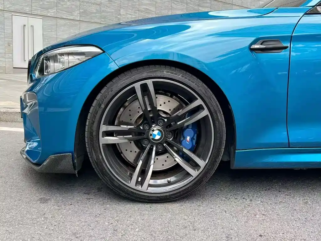 BMW M2 2018 — фото 9