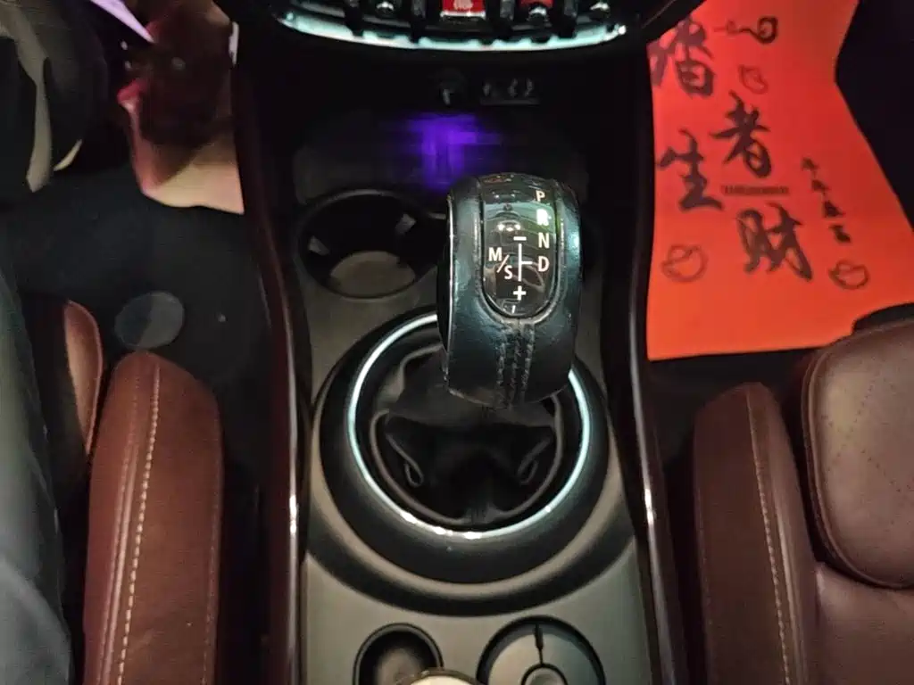 MINI Clubman 2016 — фото 10