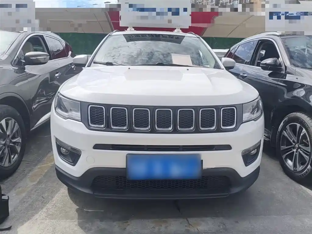 Jeep Compass 2017 — фото 3