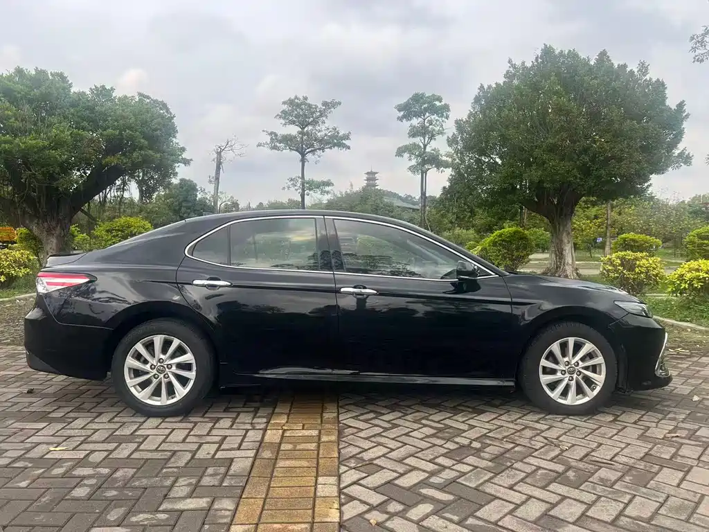 Toyota Camry 2021 — фото 15