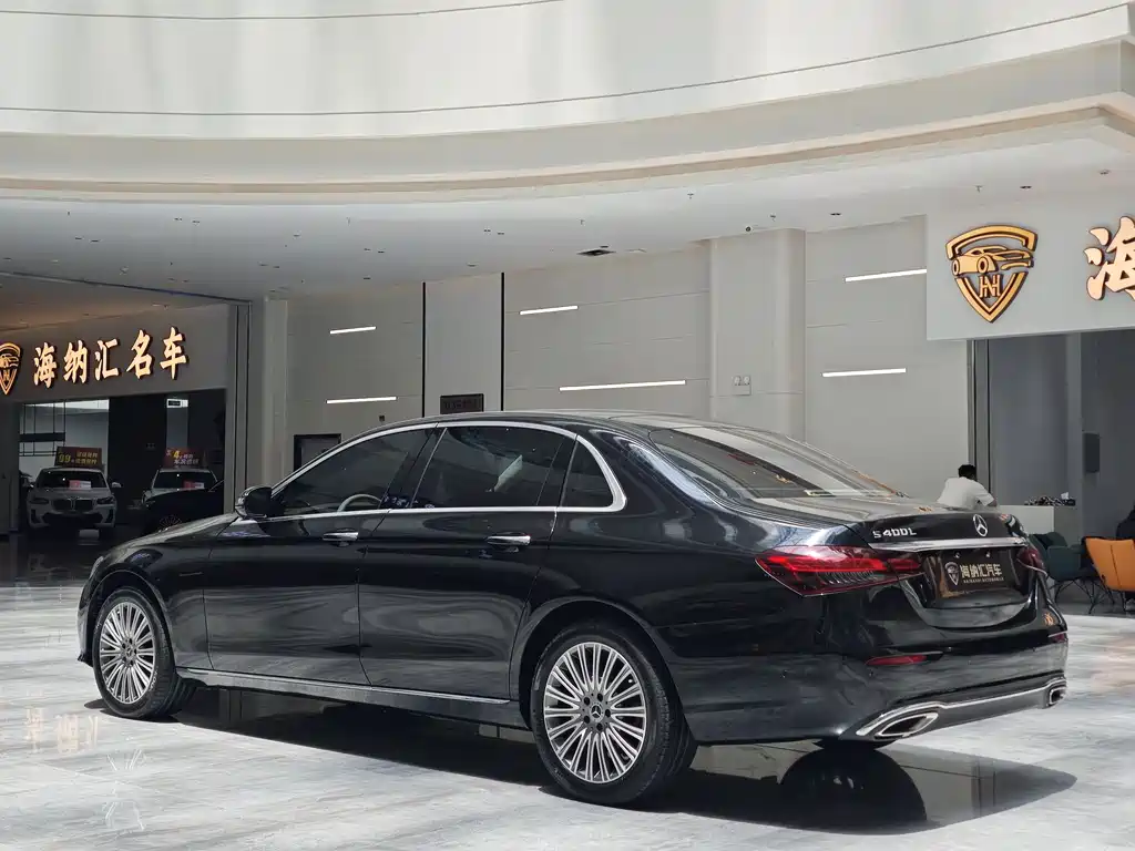 Mercedes-Benz E-Class 2022 — фото 3