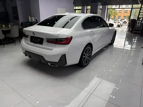 BMW 3 Series 2023