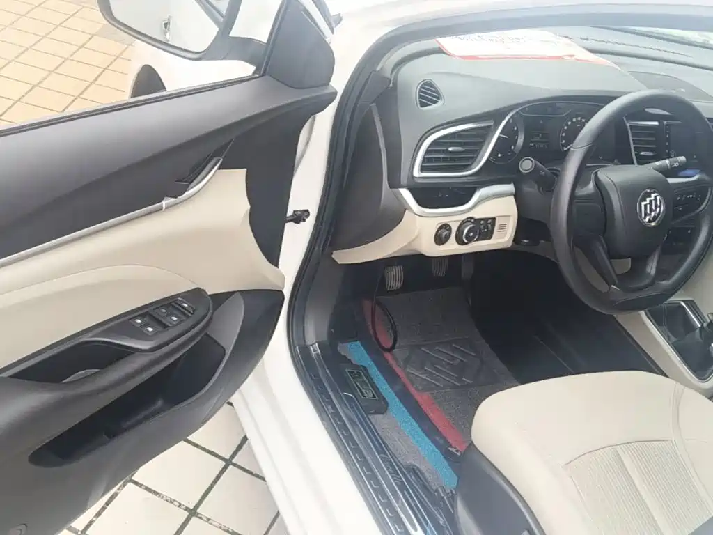 Buick Excelle 2018 — фото 16
