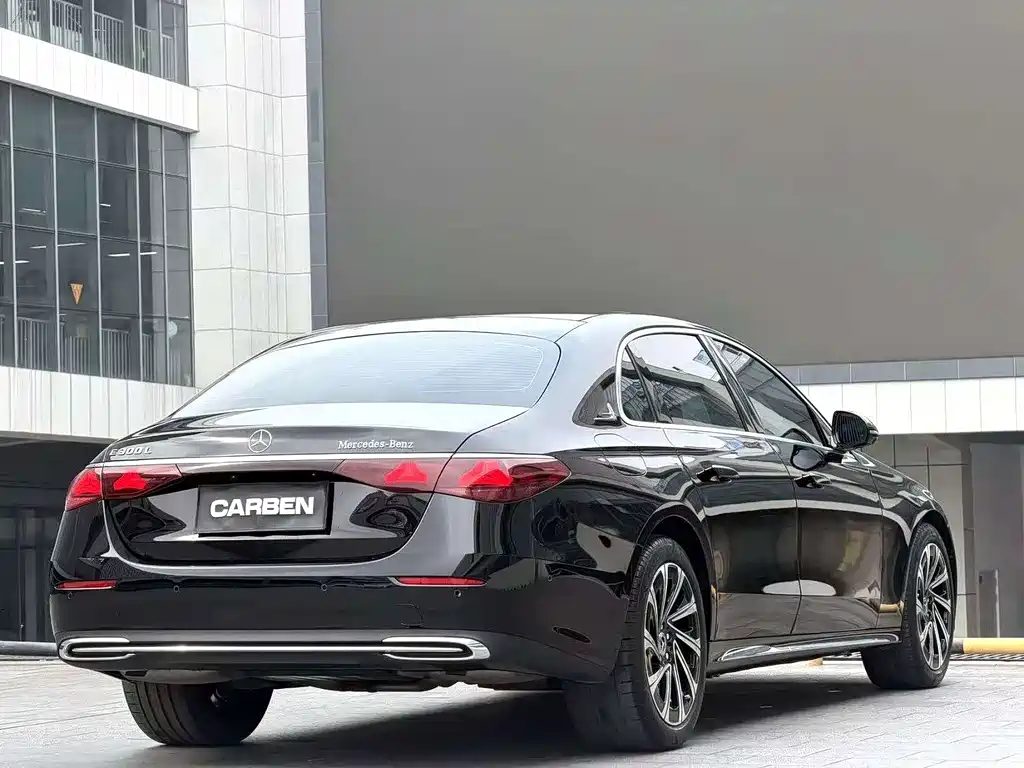 Mercedes-Benz E-Class 2025 — фото 13
