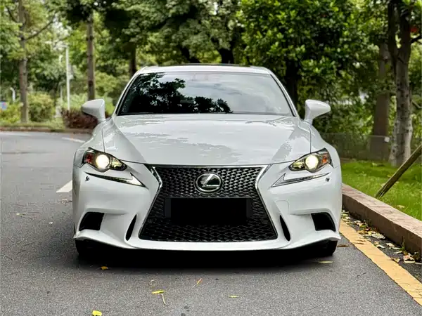 Lexus IS 2013