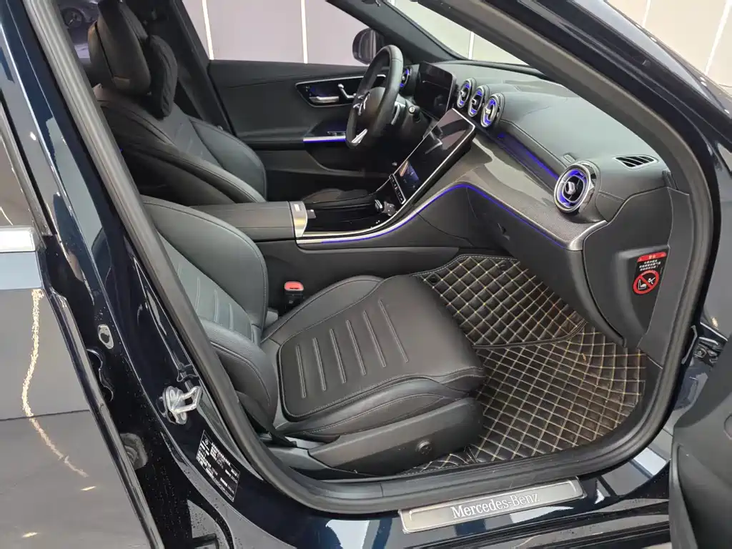 Mercedes-Benz C-Class 2023 — фото 5