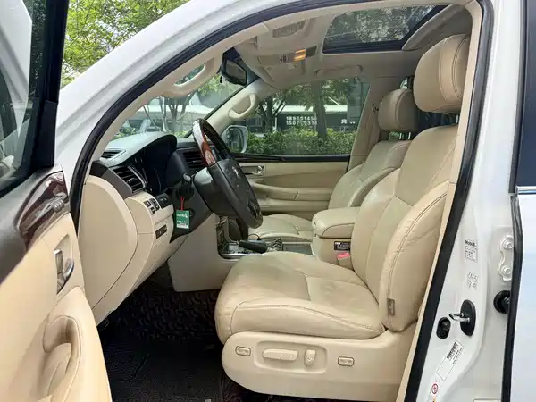 Lexus LX 2007