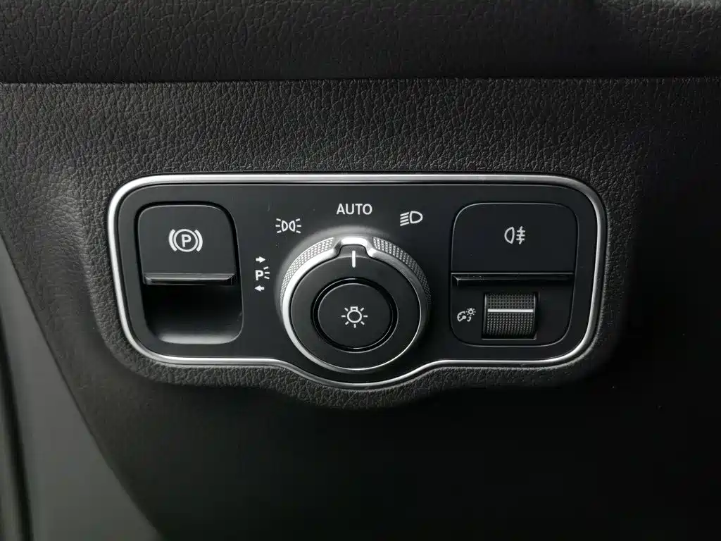 Mercedes-Benz GLB 2022 — фото 21