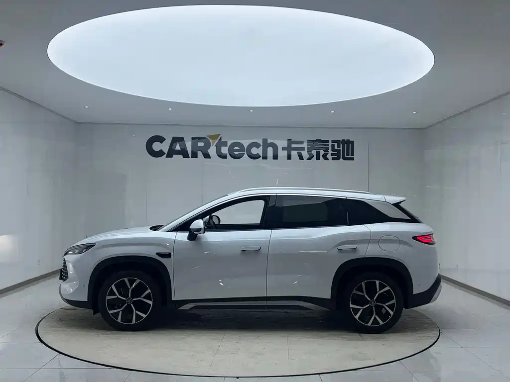 BYD Song L DM-i 2025 — фото 7