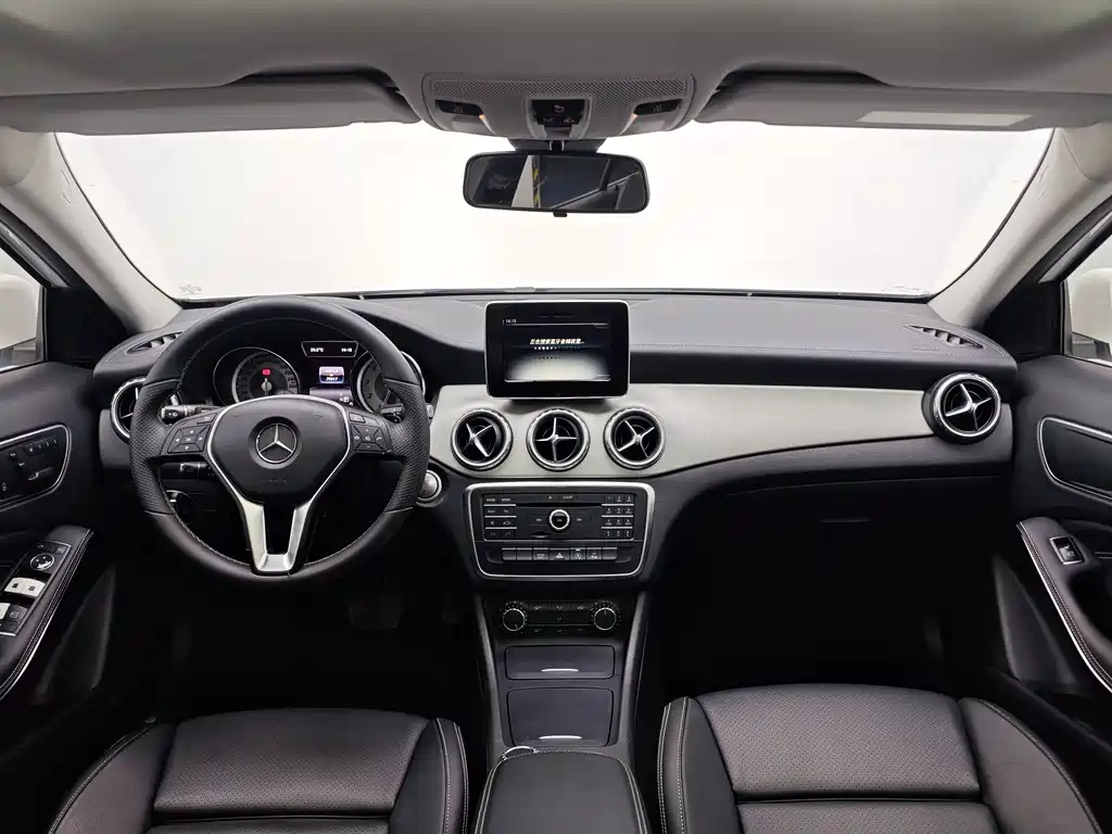 Mercedes-Benz GLA 2016 — фото 8