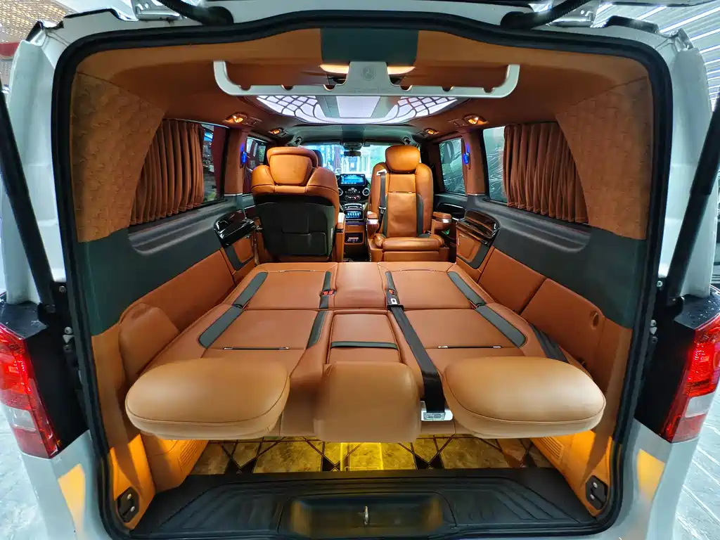 Mercedes-Benz Vito 2022 — фото 16