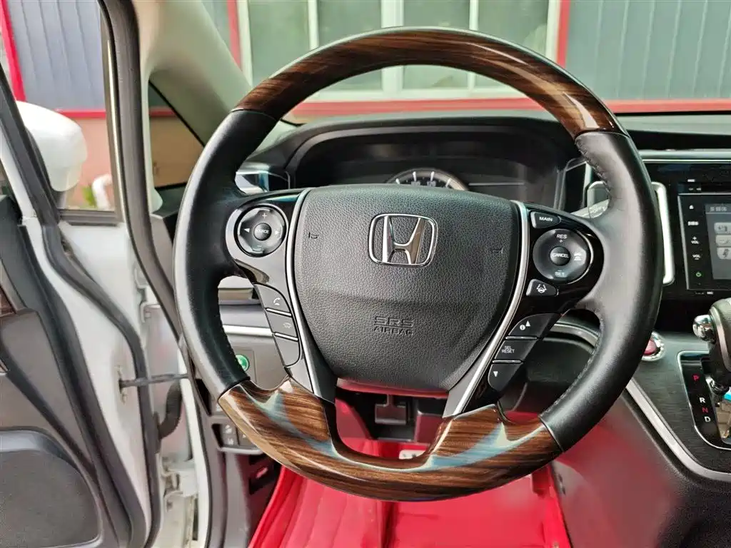 Honda Elysion 2017 — фото 3