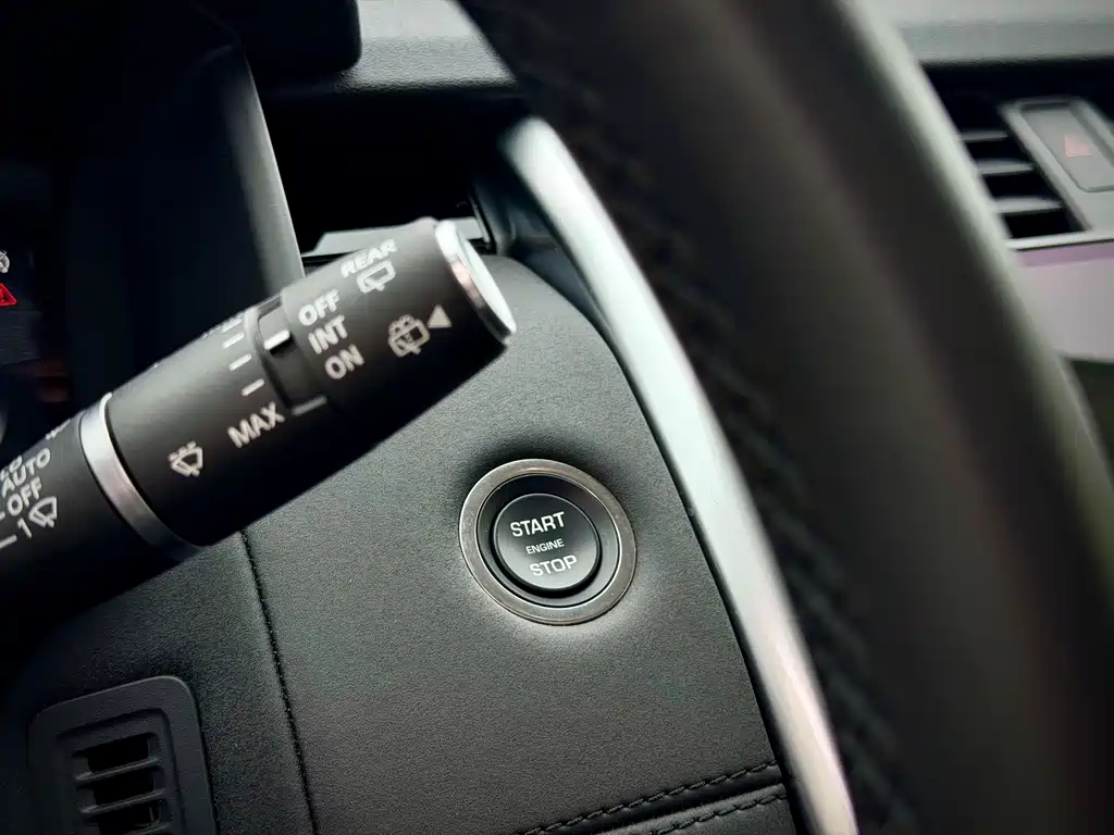 Land Rover Discovery 2024 — фото 18