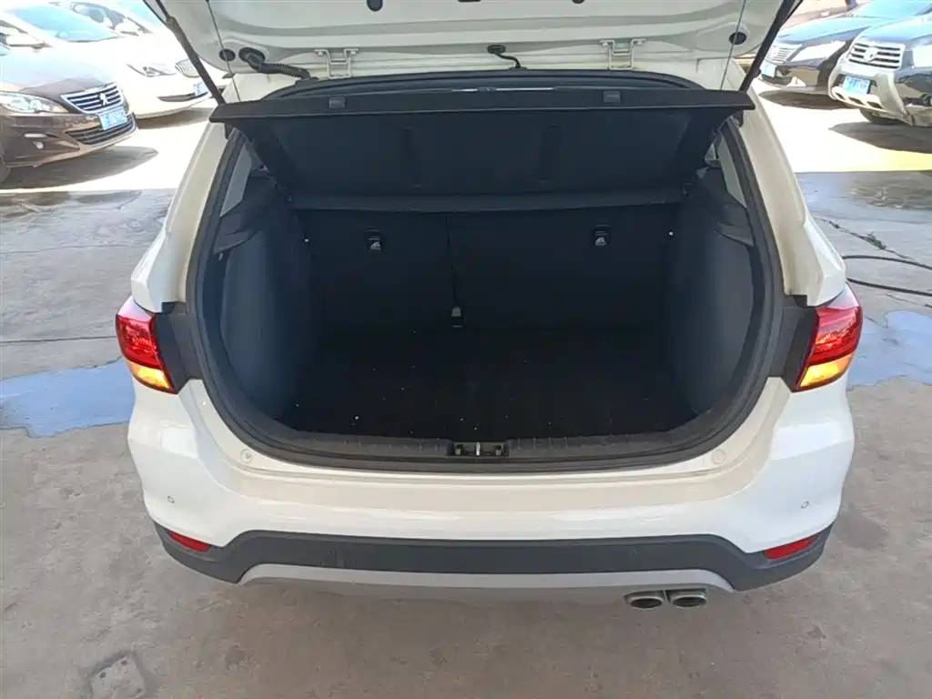 Kia KX Cross 2018 — фото 19
