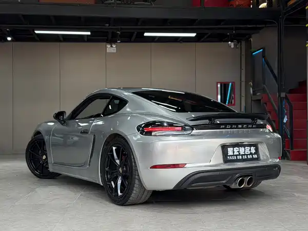 Porsche 718 2016