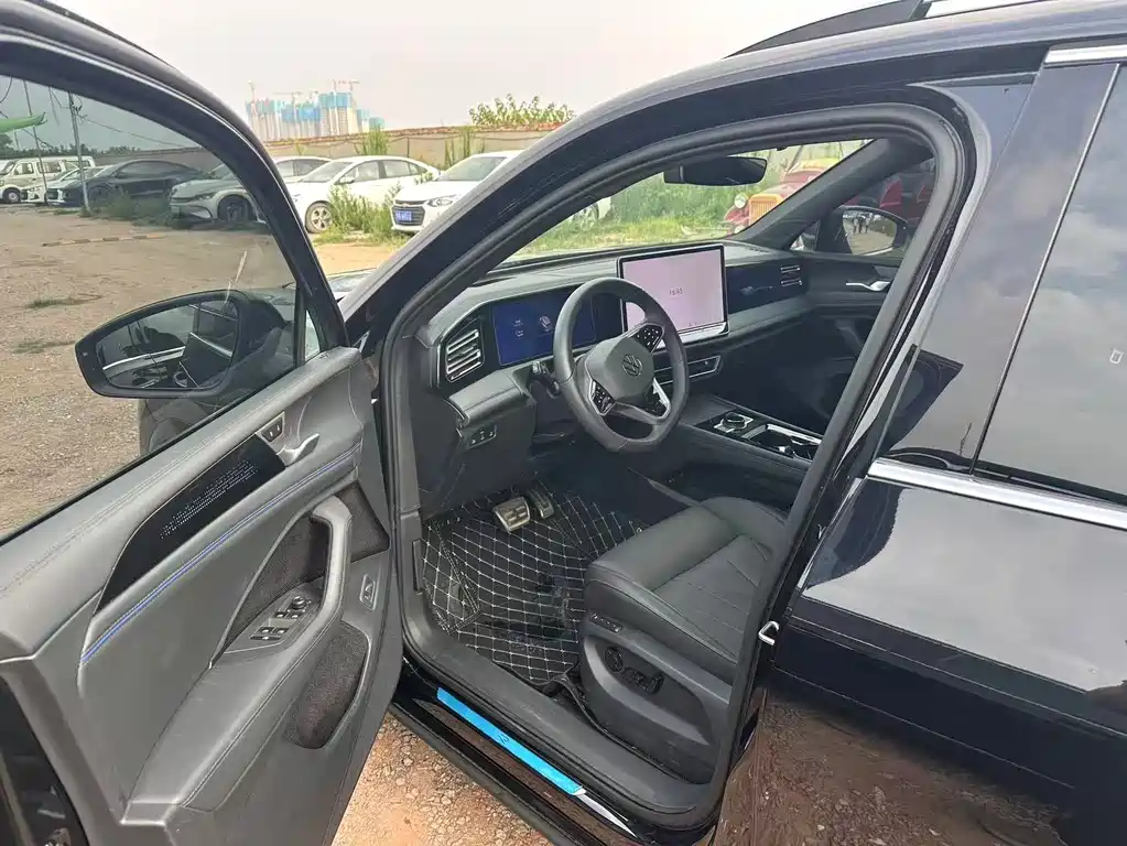 Volkswagen Tiguan L 2024