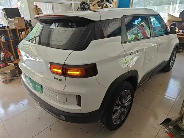Geely ICON 2020
