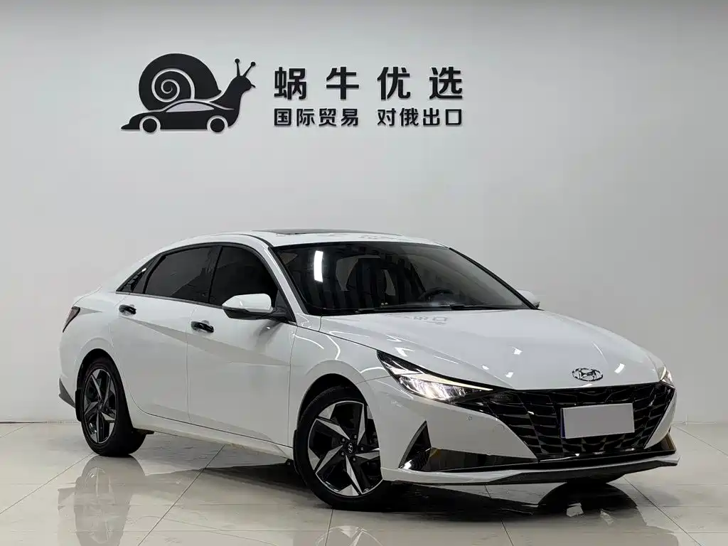 Hyundai Elantra 2022
