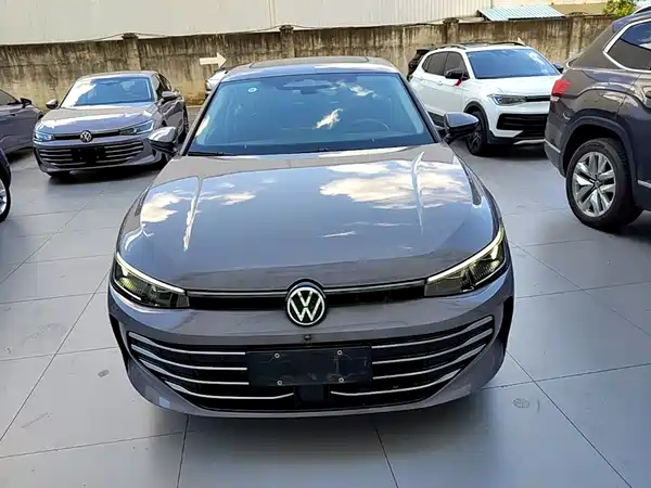 Volkswagen Passat 2024