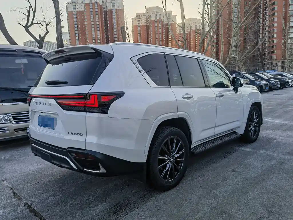 Lexus LX 2023 — фото 11