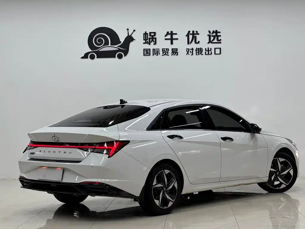Hyundai Elantra 2022