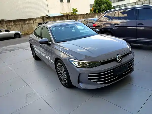 Volkswagen Passat 2024