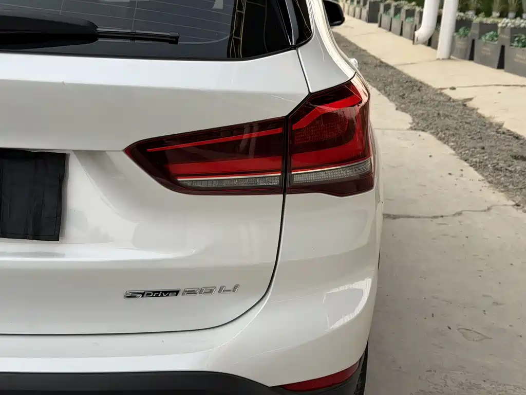 BMW X1 2019 — фото 16