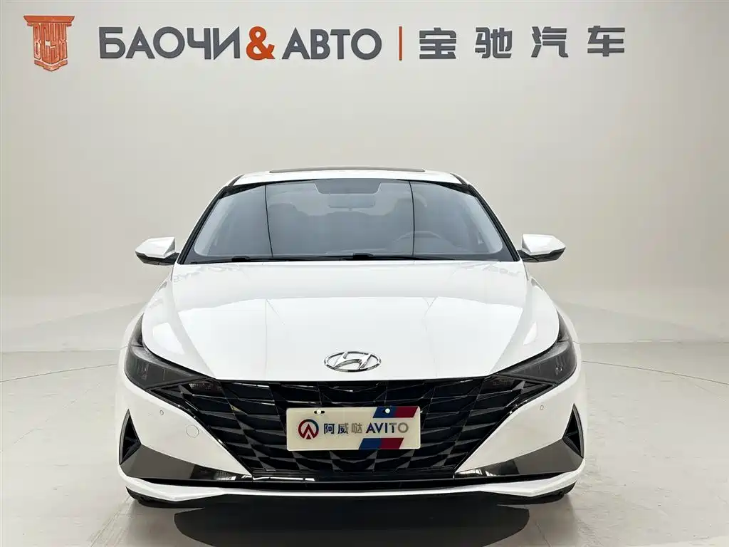 Hyundai Elantra 2023 — фото 11